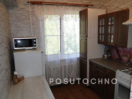 2 bedroom apartment for rent, Каменськ-Уральський - квартира подобово