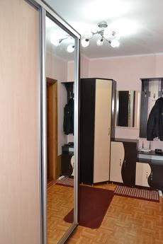 Apartment for rent, hourly, Troyeschina, Kyiv - apartment by the day