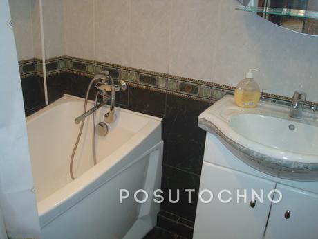 2 bedroom apartment for rent, Dnipro (Dnipropetrovsk) - apartment by the day