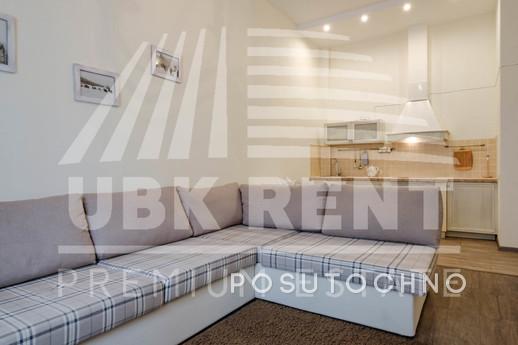 Daily LCD "Omega" 5V 5/2, Yalta - apartment by the day