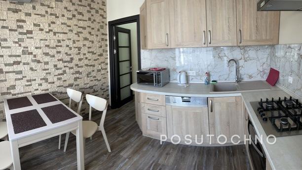 Daily rent 3-room apartment in Pechersk, Lesi Ukrainky, Kyiv - apartment by the day