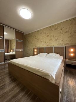 Podobovo, Lesi Ukrainki Boulevard (hospital, Kyiv - apartment by the day
