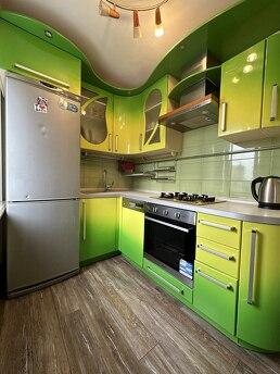 Podobovo, Lesi Ukrainki Boulevard (hospital, Kyiv - apartment by the day