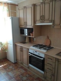 2 bedroom apartment for rent, Chernomorsk (Illichivsk) - apartment by the day