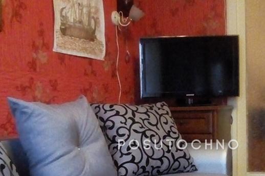 Cozy apartment in the center, Chernomorsk (Illichivsk) - apartment by the day