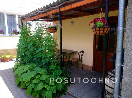 ZANDER. HOUSE NEAR THE SEA, Sudak - apartment by the day