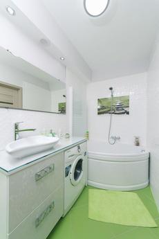 2-room apartment for rent near Sail, Kyiv - apartment by the day