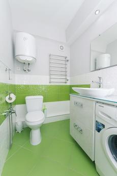 2-room apartment for rent near Sail, Kyiv - apartment by the day