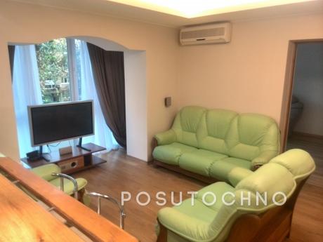 three room apartment, Kyiv - apartment by the day