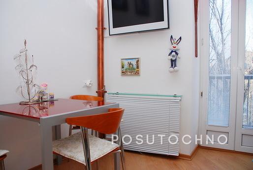 2-bedroom apartment. Center, Independenc, Kyiv - apartment by the day