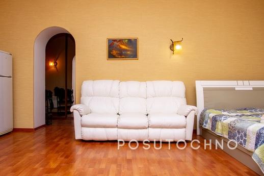 Cozy apartment in the heart of Odessa, Odessa - apartment by the day