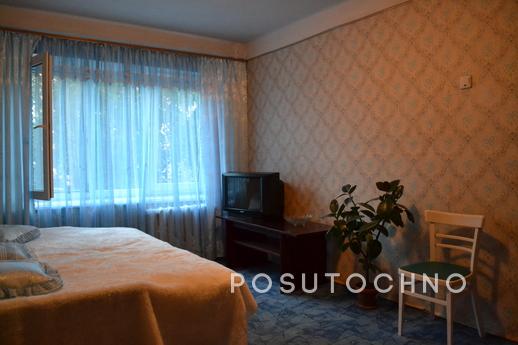 Rent 2-room apartment with a facelift. Separate bathroom. Th