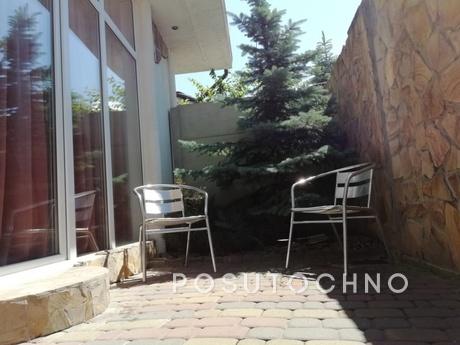 Townhouse 99, Kyiv - apartment by the day