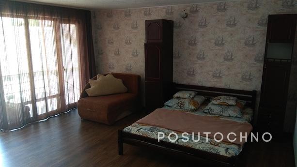 House with all amenities, all year round, Henichesk - apartment by the day