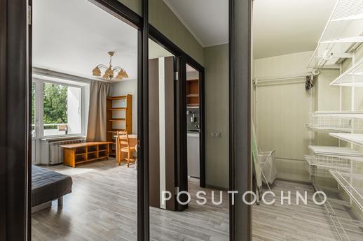 1-kk apartment with excellent renovation, Moscow - apartment by the day