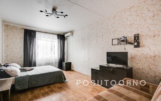 Cozy 1-kk apartment metro station Kakhov, Moscow - apartment by the day