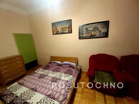 Cozy apartment near the railway station. The royal house, ce