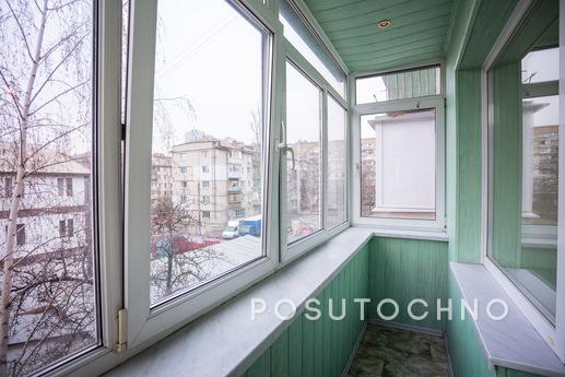 metro Darnitsa 7 min renovation, Kyiv - apartment by the day