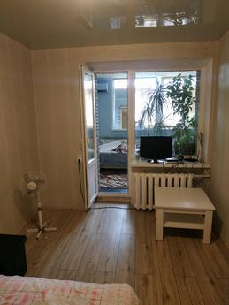 Rent 2 rooms 43m2, Chernomorsk (Illichivsk) - apartment by the day