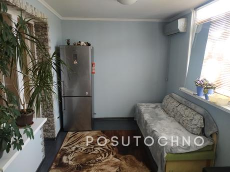 Rent 2 rooms 43m2, Chernomorsk (Illichivsk) - apartment by the day