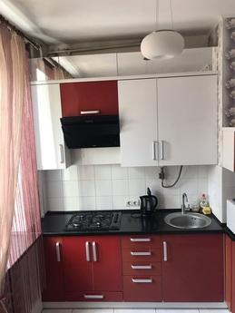 Square Center 1-room, Chernihiv - apartment by the day