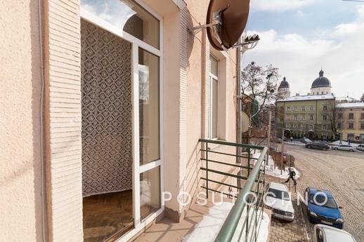 KOSACH Mikhailo Mikhailovich, Lviv - apartment by the day