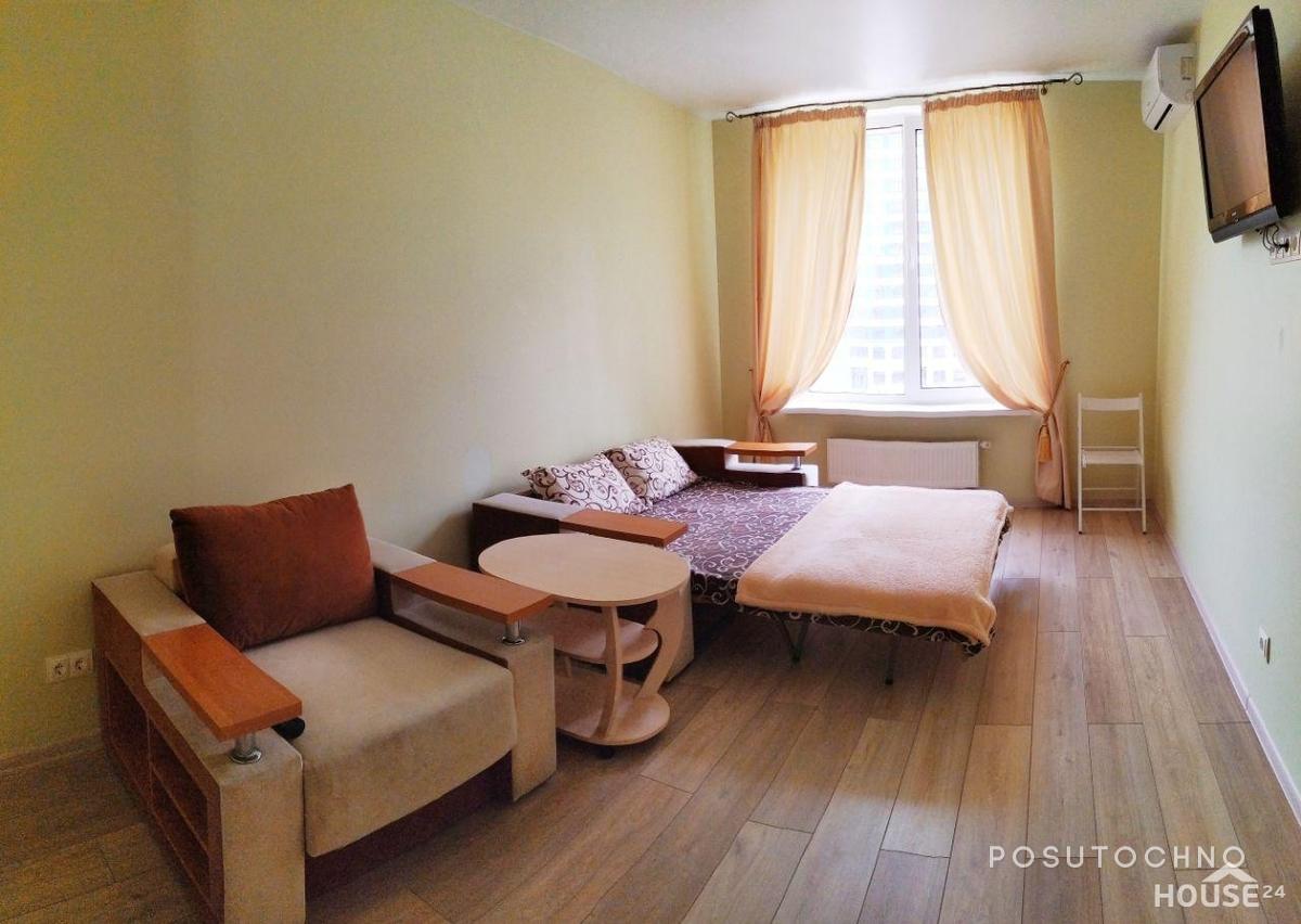 Квартира около квартиры под