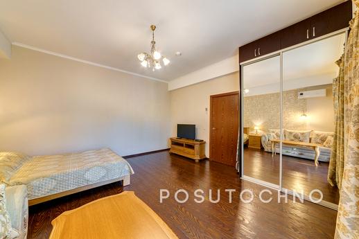 Deluxe beachfront apartment with bass, Gelendzhik - apartment by the day
