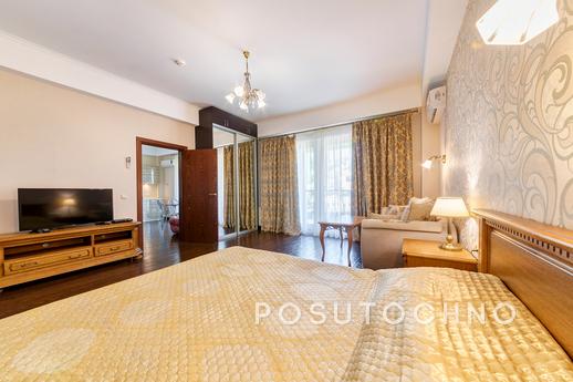 Deluxe beachfront apartment with bass, Gelendzhik - apartment by the day