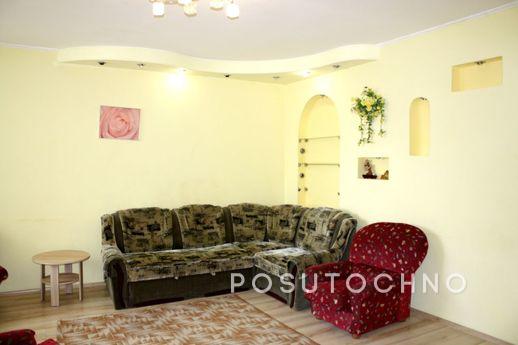3 bedroom apartment for rent, Kharkiv - apartment by the day