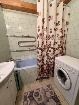 Metro Darnytsia pishki 3 hv., Kyiv - apartment by the day
