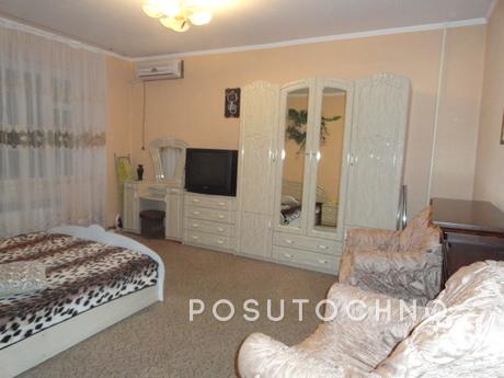 Square-ra with FIREPLACE! Otchet.Dokumen, Odessa - apartment by the day