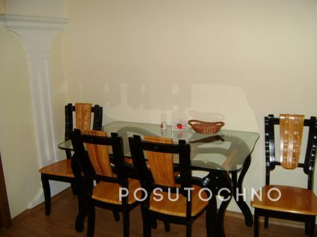 Apartment with balcony on Deribasovskaya, Odessa - apartment by the day