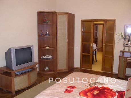 Own apartment for daily rent, Odessa - apartment by the day