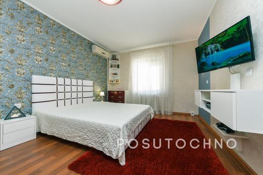 Rent a 2 room apartment near the metro Poznyaki / Kharkovska