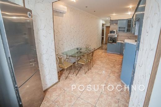 3 к VIP квартира посуточно, комиссия 0%, Черноморск (Ильичевск) - квартира посуточно