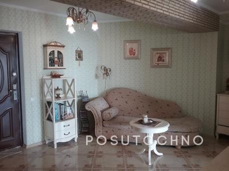 2 bedroom apartment 200m from the sea, Alushta - apartment by the day