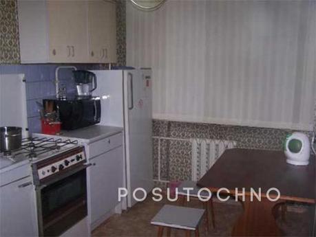 1 bedroom apartment in the center of posutono goroda.Teplaya