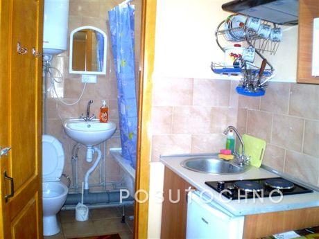 Small two-bedroom apartment. on Sobornay, Mykolaiv - apartment by the day