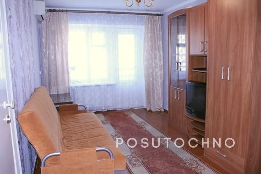 1 bedroom apartment near the Sea, Berdiansk - apartment by the day