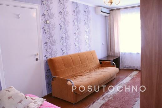 1 bedroom apartment near the Sea, Berdiansk - apartment by the day
