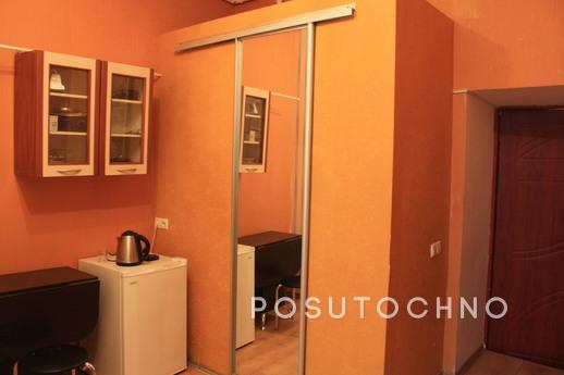 Center 2-room 5 min to the railway, Odessa - apartment by the day