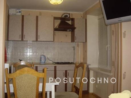 Varvara.Chistaya cozy apartment near metro.2 double bed, sof