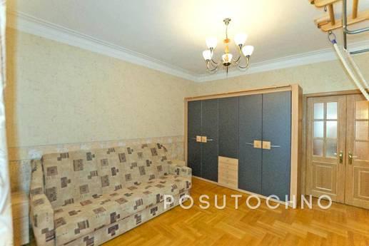 Two-bedroom apartment in the center, Saint Petersburg - apartment by the day