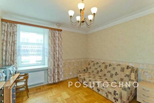 Two-bedroom apartment in the center, Saint Petersburg - apartment by the day