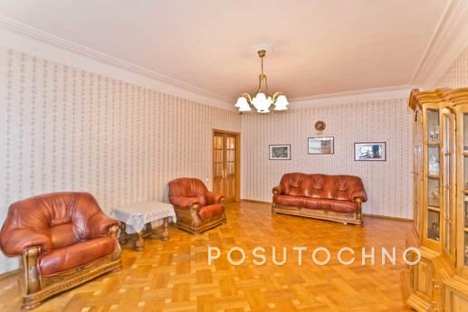 Two-bedroom apartment in the center, Saint Petersburg - apartment by the day