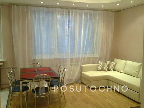 Beautiful apartment in the city center on pl.Vosstaniya 100 