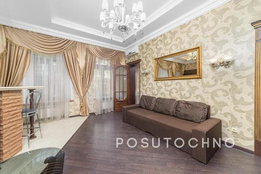 Luxurious and comfortable apartment, center, Deribasovskaya,