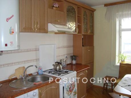 2 room apartment in a quiet district, Lviv - apartment by the day