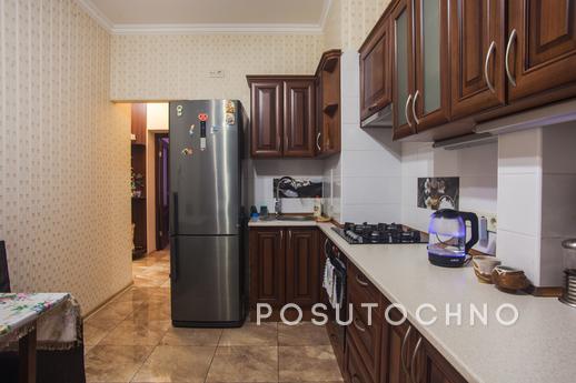 2-room apartment in the center of Odessa, Odessa - apartment by the day